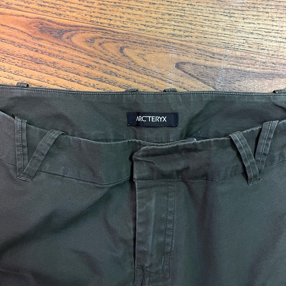 Arc’Teryx capri pants - Picture 3 of 5